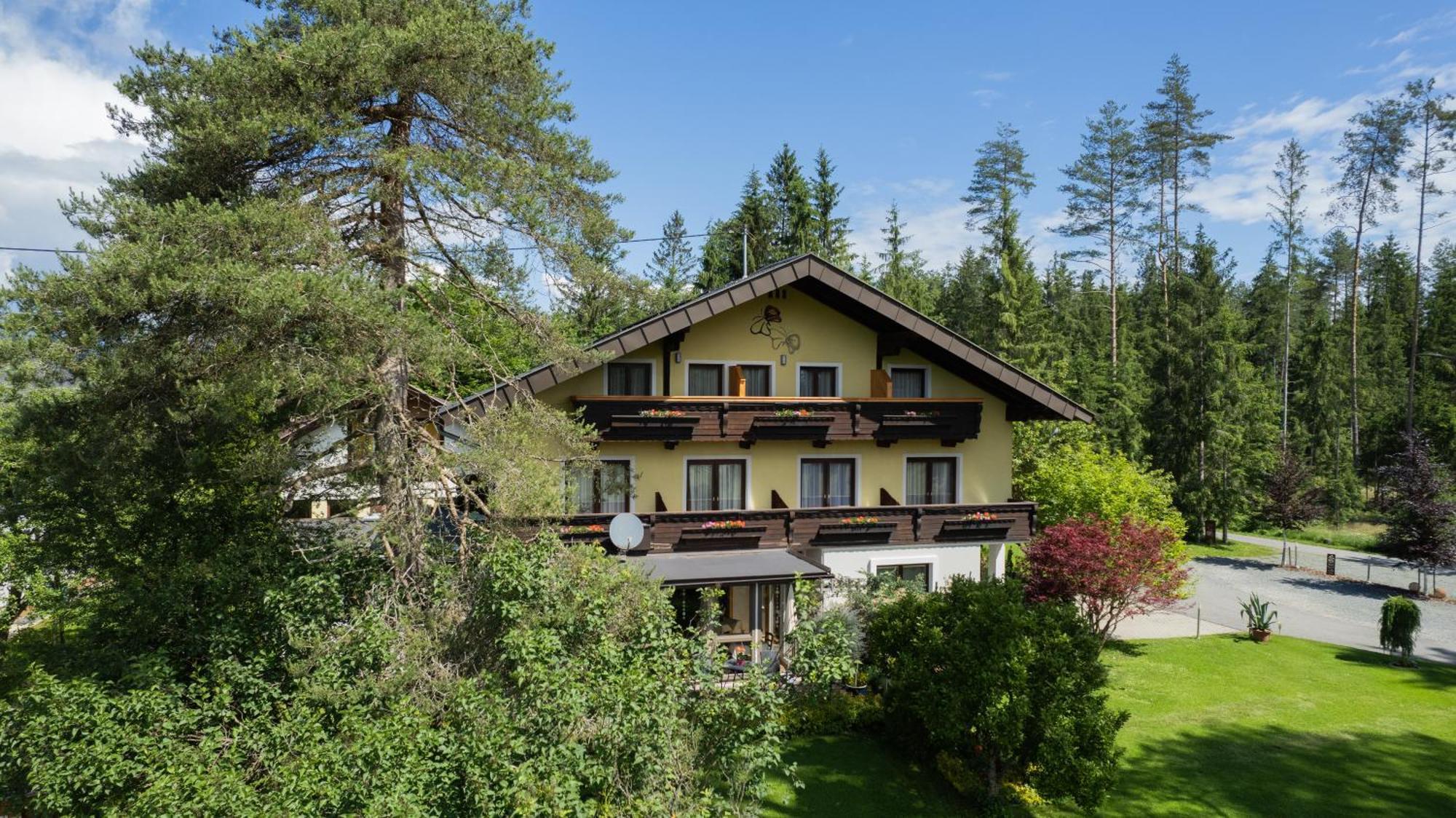Pension Fischinger Feldkirchen In Kaernten Exterior photo